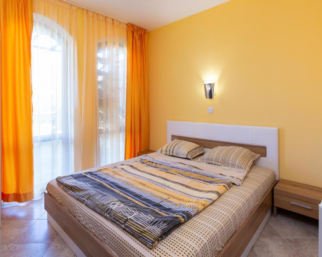 Aparthouse Paradise Bay Sozopol Exterior photo
