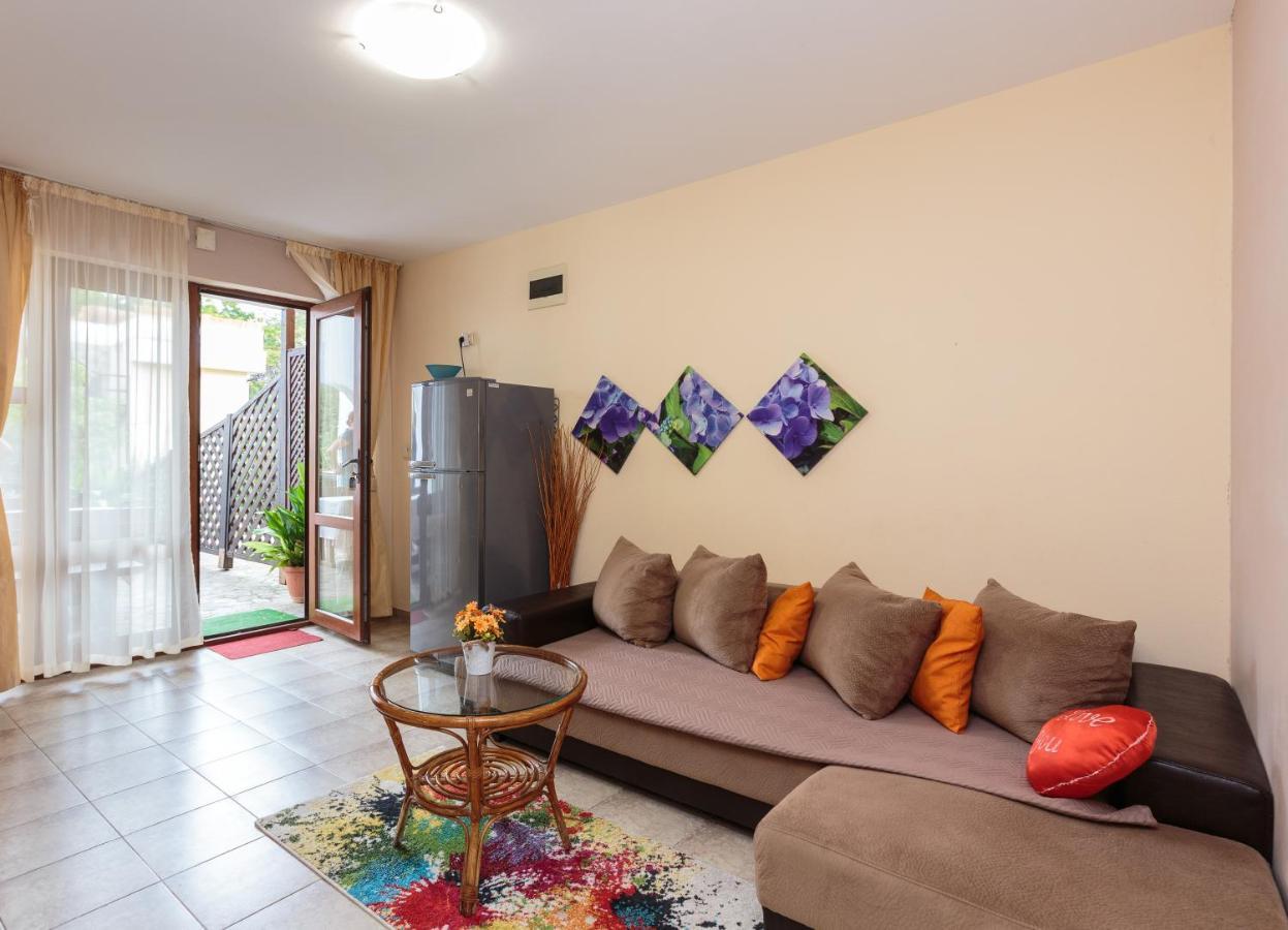 Aparthouse Paradise Bay Apartment Sozopol Exterior photo