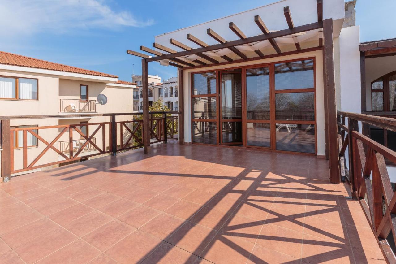 Aparthouse Paradise Bay Sozopol Exterior photo