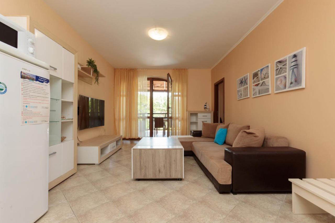 Aparthouse Paradise Bay Sozopol Exterior photo
